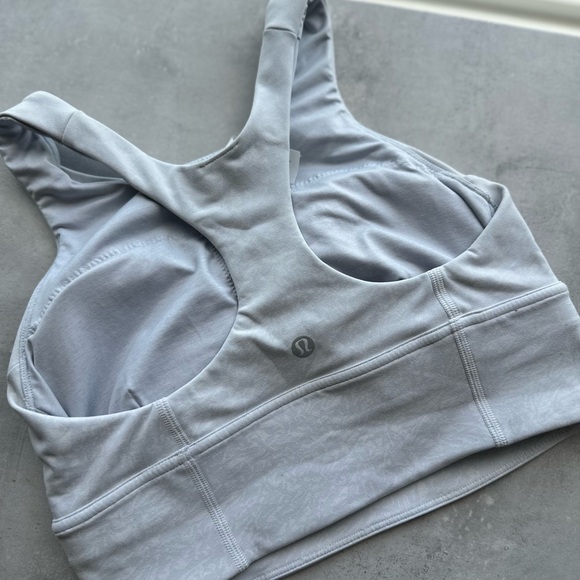 Lululemon grey sports bra NWOT - Picture 4 of 10